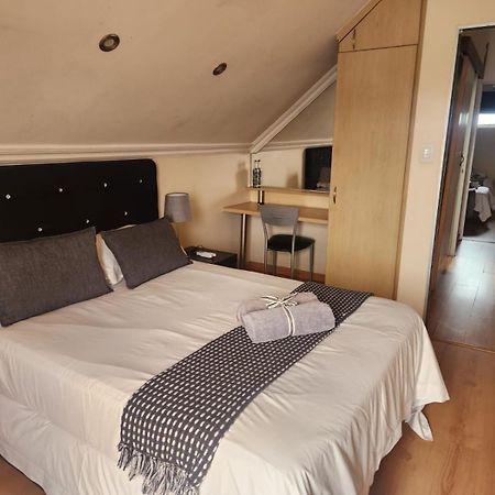 Hillton Manor Guest House ริชาร์ดสเบย์ ภายนอก รูปภาพ