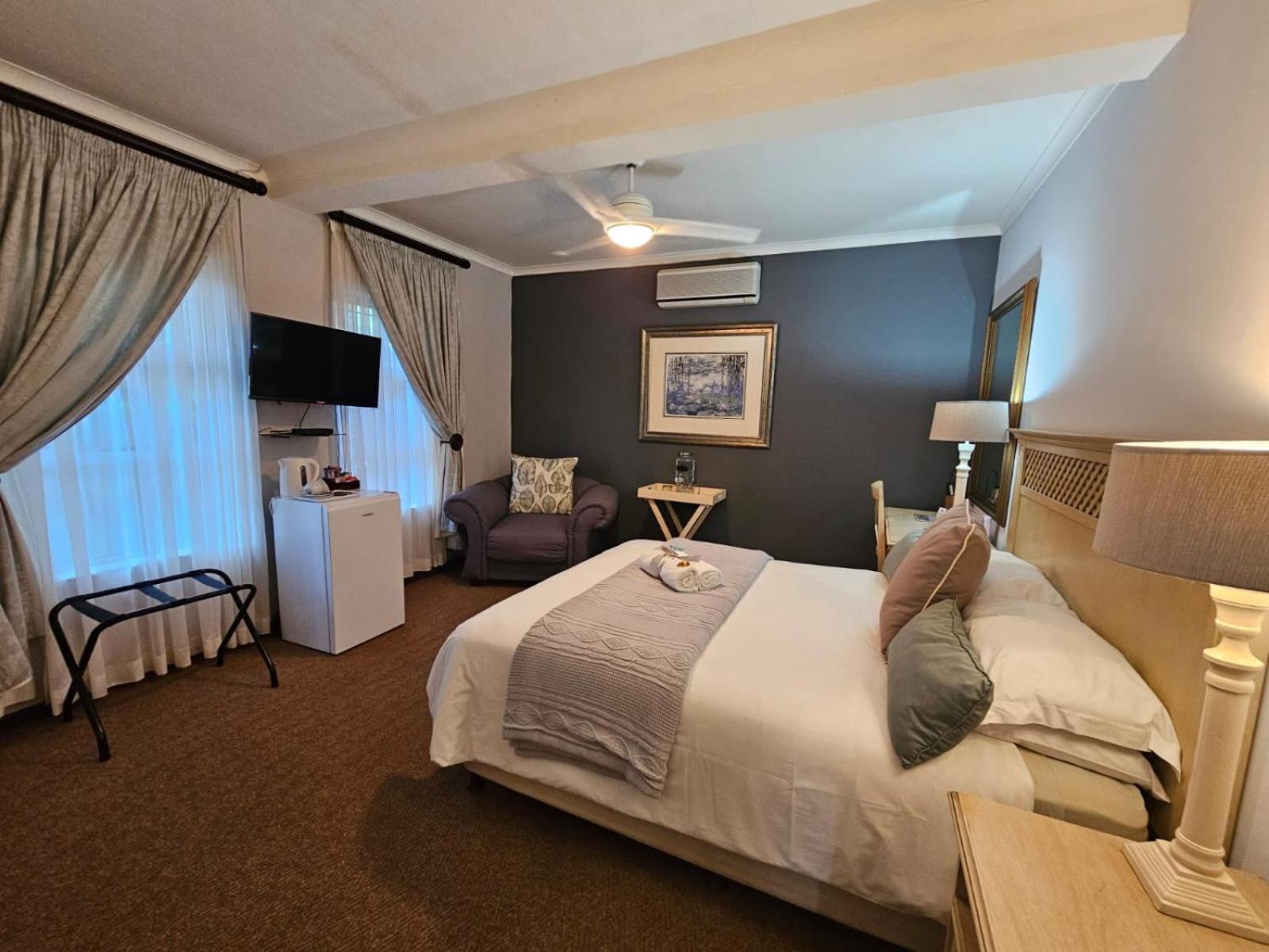 Hillton Manor Guest House ริชาร์ดสเบย์ ภายนอก รูปภาพ