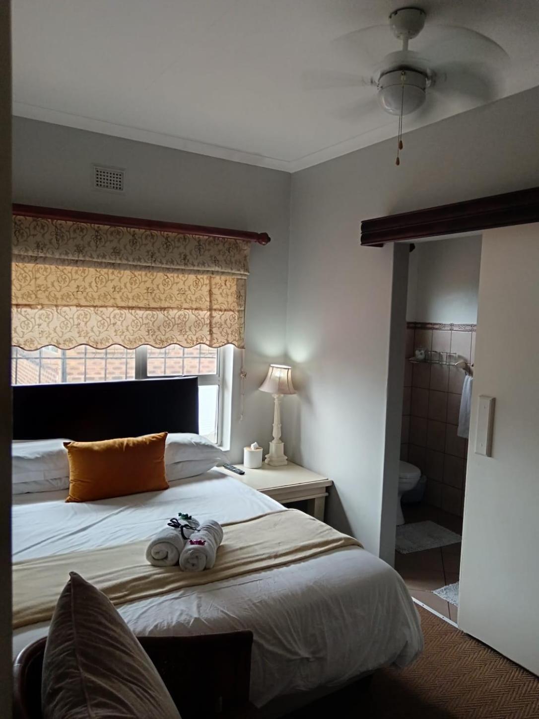 Hillton Manor Guest House ริชาร์ดสเบย์ ภายนอก รูปภาพ