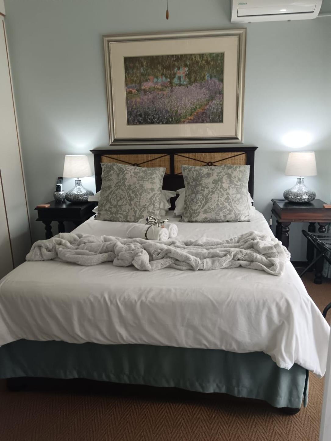 Hillton Manor Guest House ริชาร์ดสเบย์ ภายนอก รูปภาพ