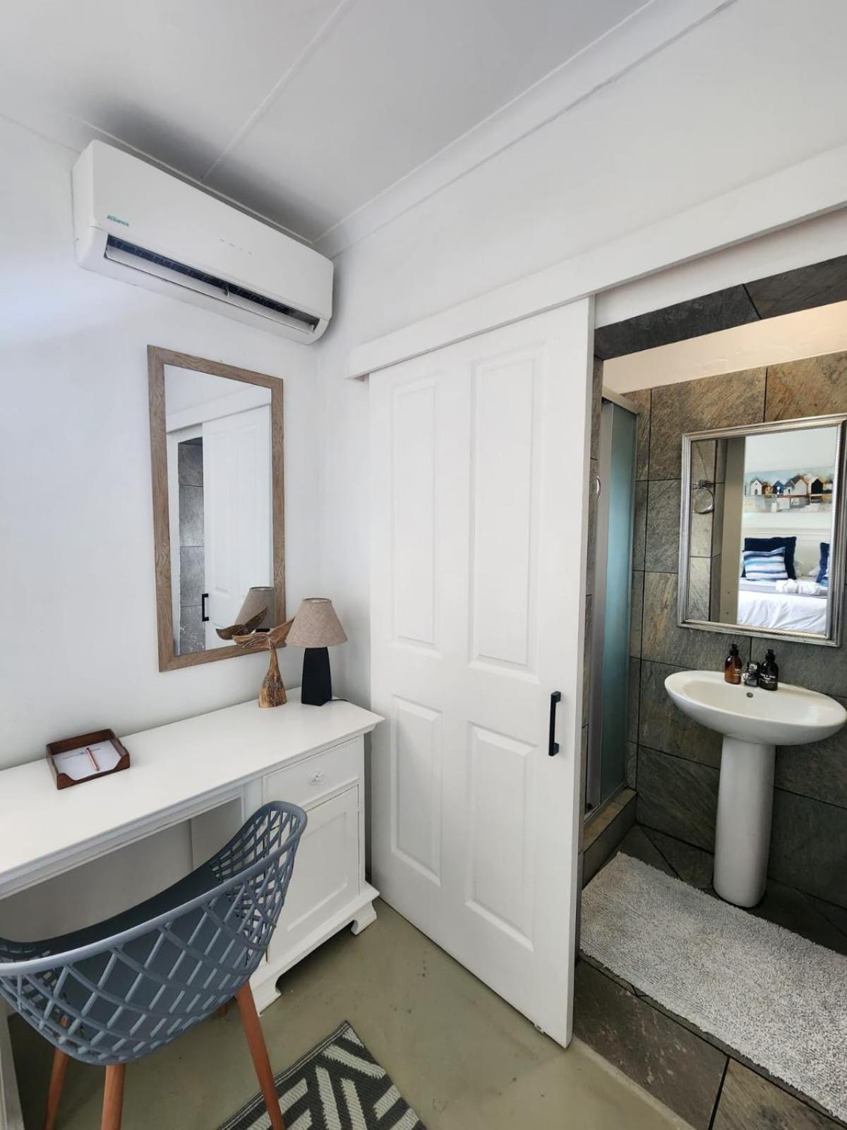 Hillton Manor Guest House ริชาร์ดสเบย์ ภายนอก รูปภาพ