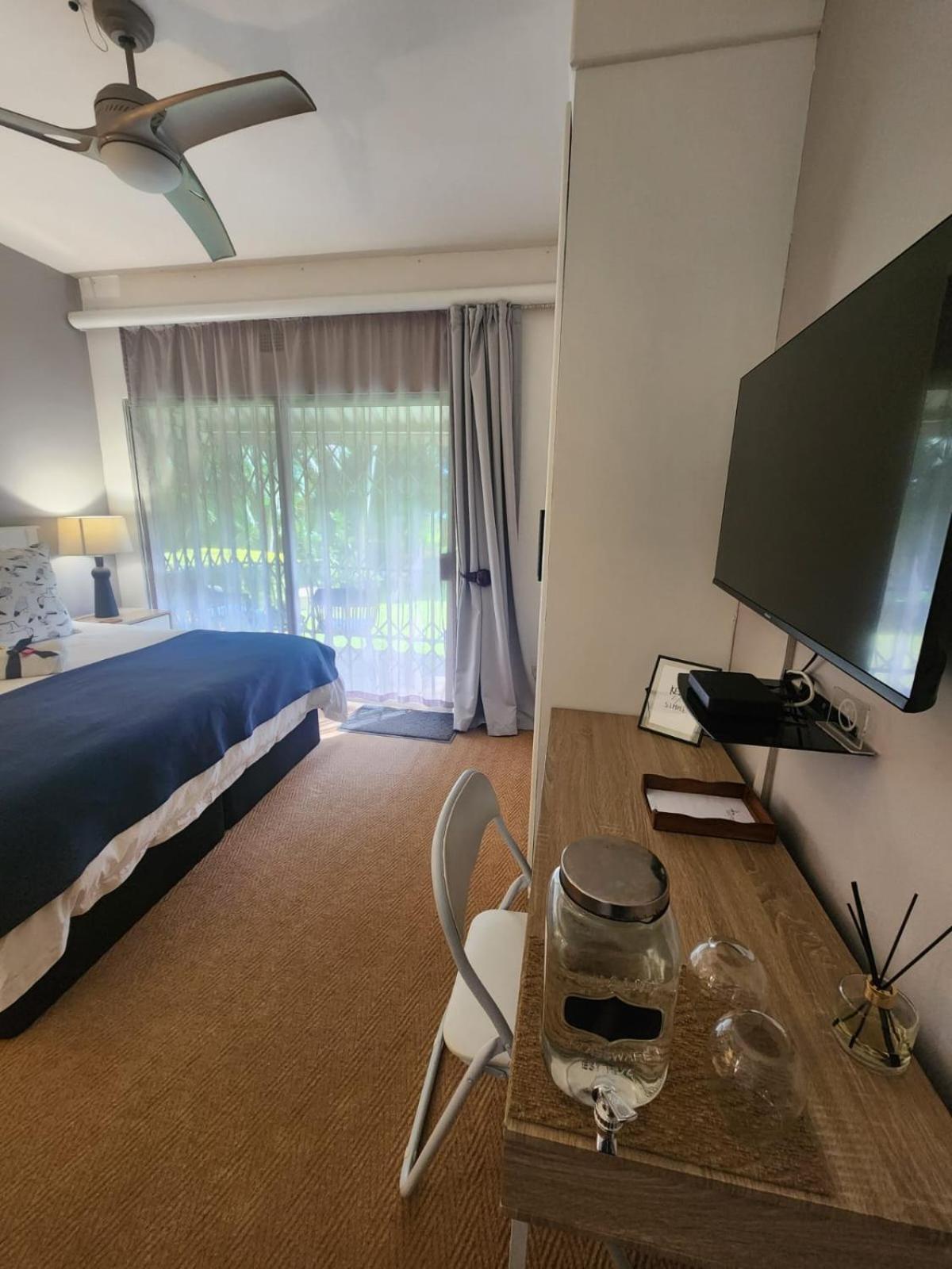Hillton Manor Guest House ริชาร์ดสเบย์ ภายนอก รูปภาพ