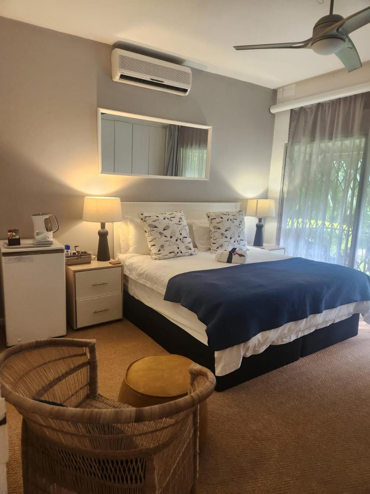 Hillton Manor Guest House ริชาร์ดสเบย์ ภายนอก รูปภาพ